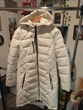 GUESS Women's White Hooded Zip Long Puffer Jacket Coat, Size M
